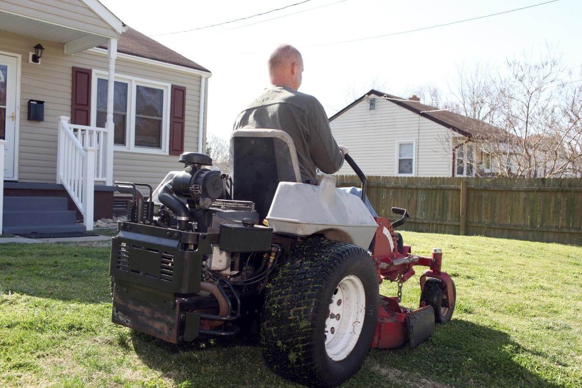 Starting a Lawn Care Business? 50 Lawn Care Business Names