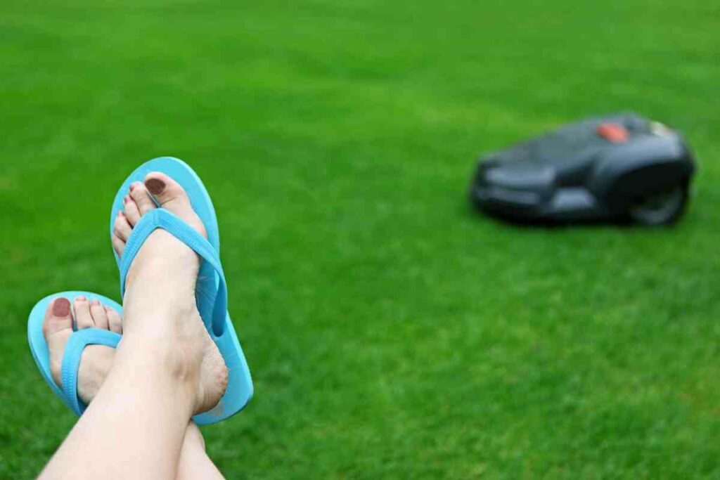 Robotic mower edge-cutting function