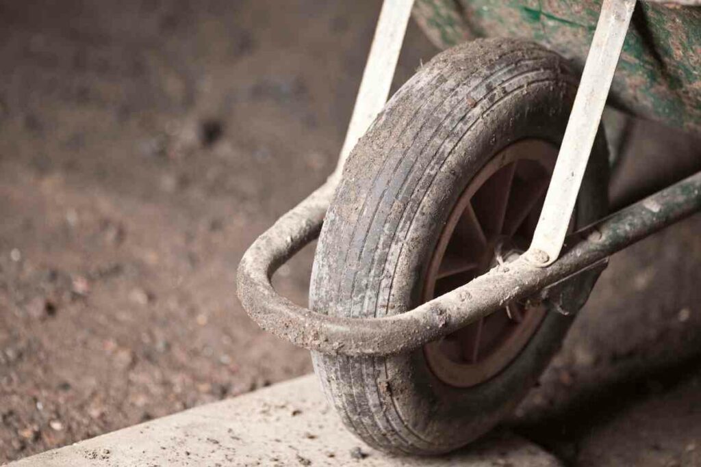 Lubricants for wheelbarrows guide