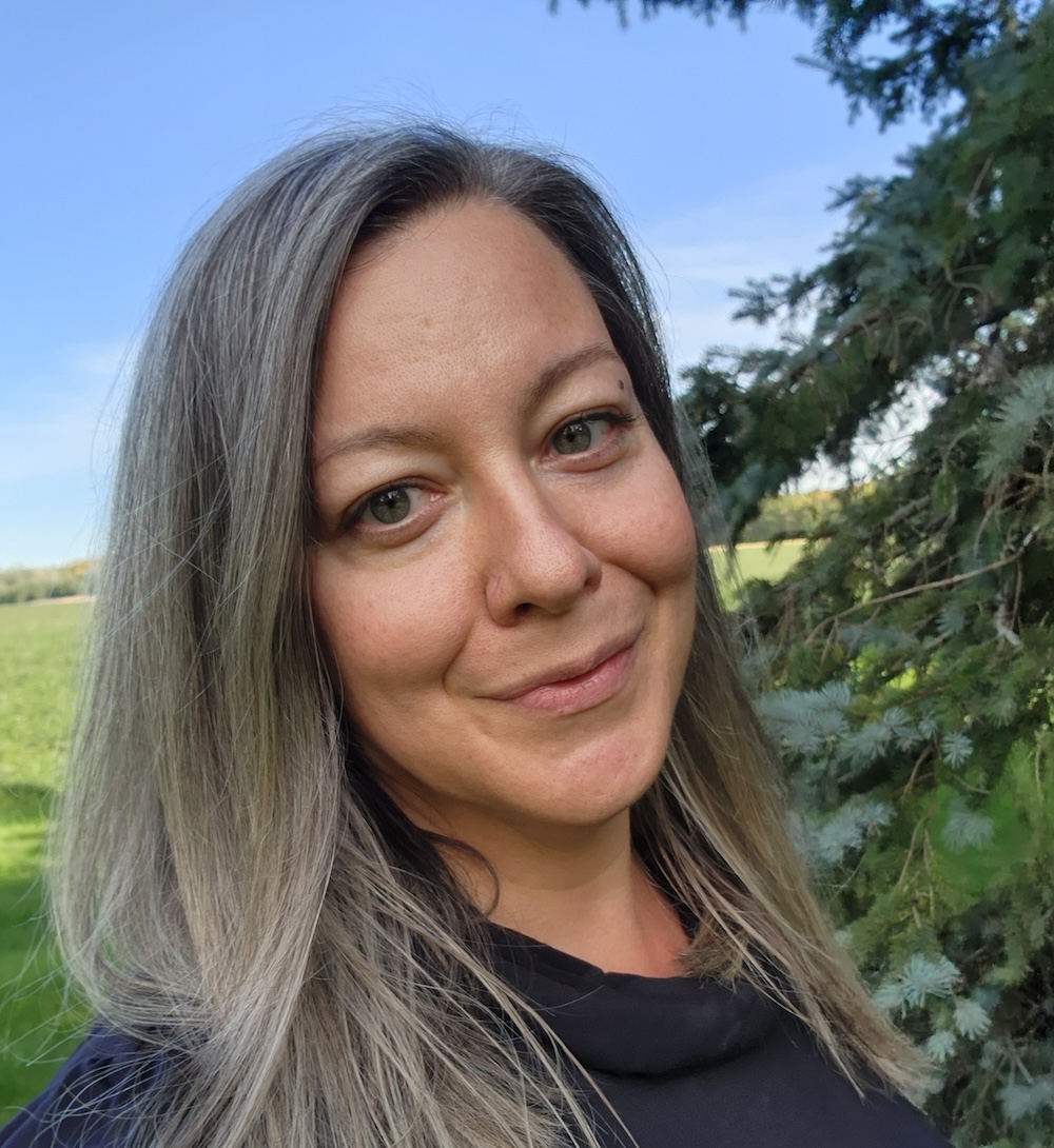 Author Lauren Mackay