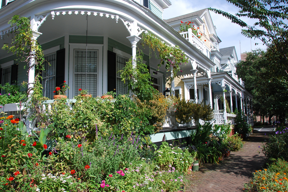A colonial style house with a garden in Georgia.